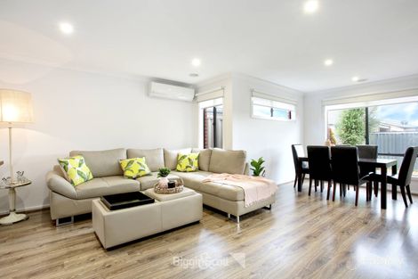 Property photo of 32 Cortula Road Cranbourne East VIC 3977