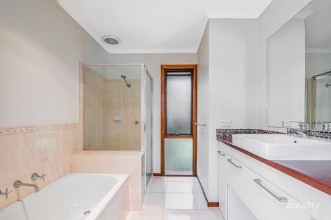 Property photo of 6 Woodlea Place Ferntree Gully VIC 3156