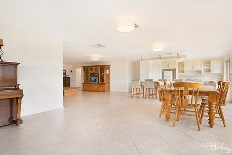Property photo of 12 Sylvan Circuit Noarlunga Downs SA 5168