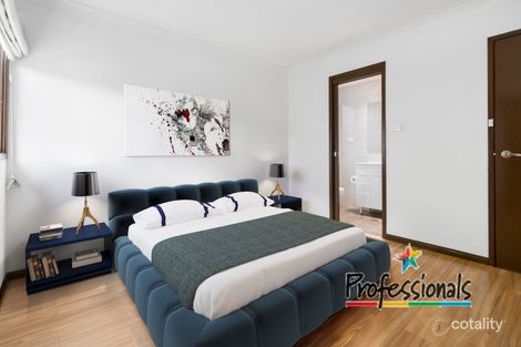 Property photo of 5 Keller Place Casula NSW 2170