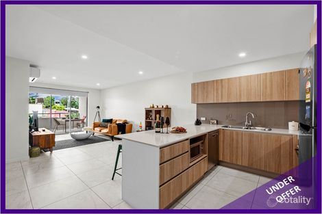 Property photo of 8/908 Logan Road Holland Park West QLD 4121