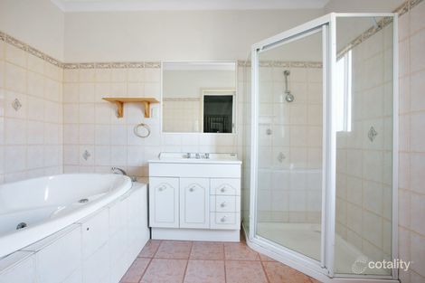 Property photo of 5 Maclagan Crescent Reservoir VIC 3073