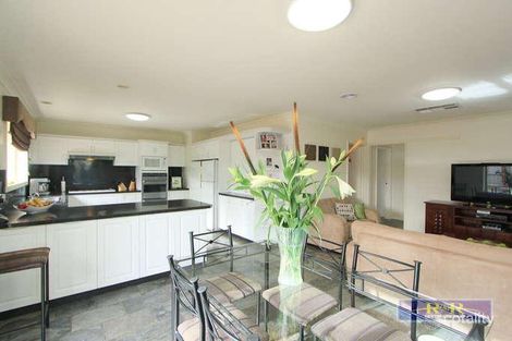 Property photo of 10 Pamela Court Narre Warren VIC 3805