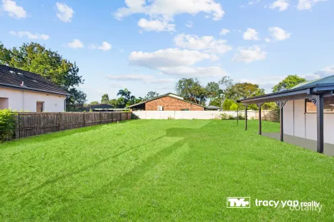 Property photo of 18 Grandview Parade Epping NSW 2121