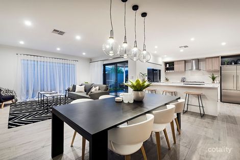 Property photo of 13 Solitaire Road Treeby WA 6164