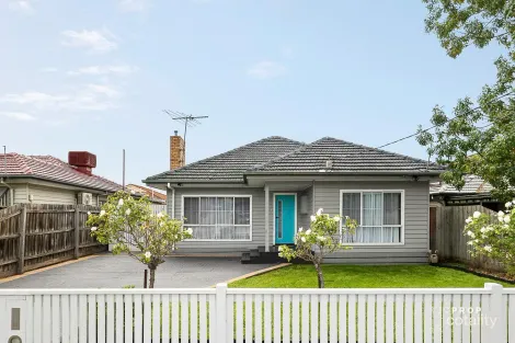 64 Arundel Ave, Reservoir, VIC 3073