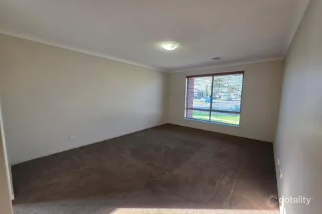Property photo of 17 Cornell Road Truganina VIC 3029
