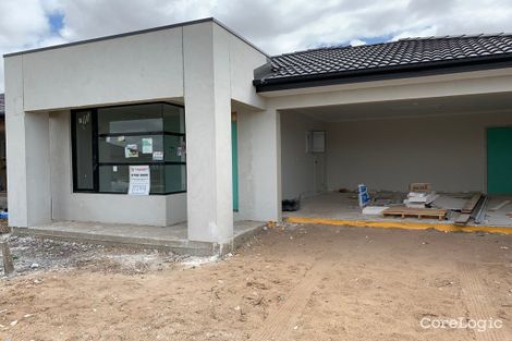 Property photo of 25 Hues Street Craigieburn VIC 3064