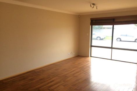 Property photo of 30 Benbecula Loop Port Kennedy WA 6172