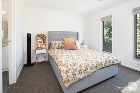 Property photo of 2 Clovedale Avenue Alfredton VIC 3350