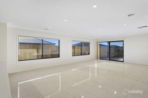 Property photo of 8 Trevor Crescent Truganina VIC 3029