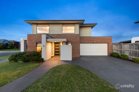 8 CALLISTEMON ST, OFFICER, VIC 3809