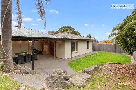 Property photo of 17 Lyons Circuit Trott Park SA 5158