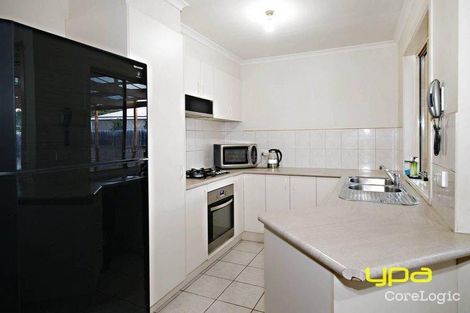 Property photo of 2 Enid Court Hillside VIC 3037