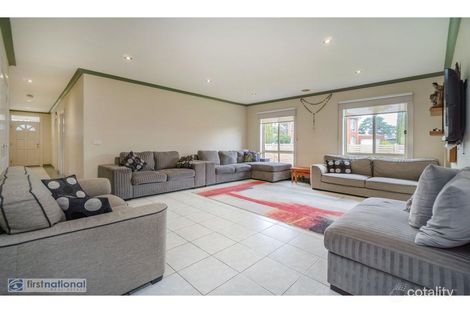 Property photo of 16 Winchester Way Broadmeadows VIC 3047