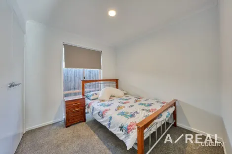 Property photo of 139 Avebury Drive Berwick VIC 3806