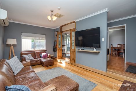 Property photo of 11 Tewson Road Camillo WA 6111