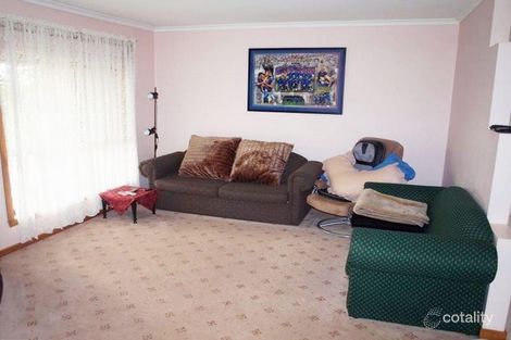 Property photo of 2 Oncidium Gardens Keilor Downs VIC 3038