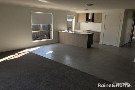 Property photo of 10 Angove Drive Blakeview SA 5114