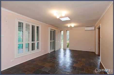 Property photo of 6 Hayward Place Macgregor ACT 2615