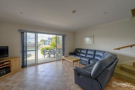 Property photo of 21/20 Apollo Place Halls Head WA 6210