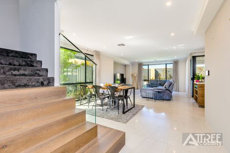 Property photo of 25 Cedarleaf Entrance Treeby WA 6164