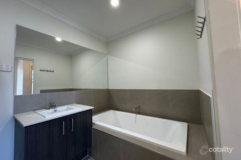 Property photo of 12 Goldeneye Circuit Werribee VIC 3030