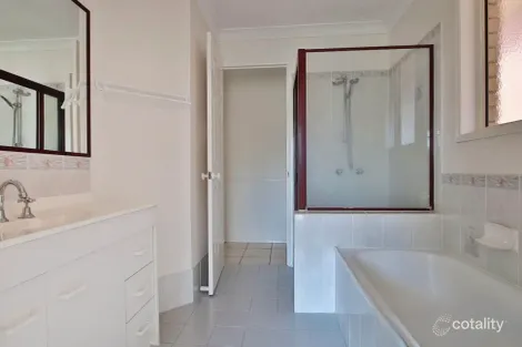 Property photo of 63 Lakeside Crescent Forest Lake QLD 4078