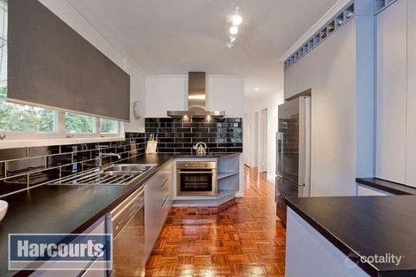 8 Anembo St, The Gap, QLD 4061