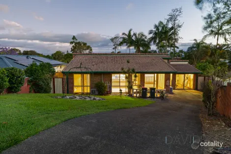 11 Muston Ct, Carrara, QLD 4211