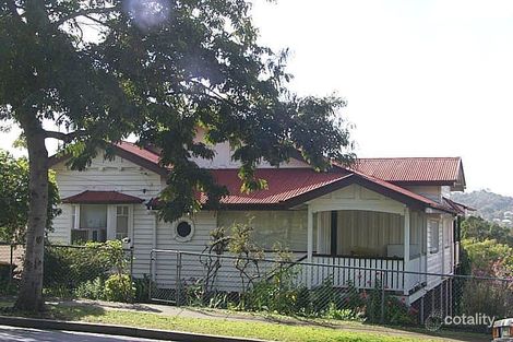 17 Garrick Tce, Herston, QLD 4006