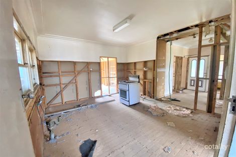 Property photo of 27 William Street Young NSW 2594