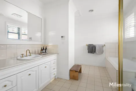 Property photo of 49 Forster Street Ivanhoe VIC 3079