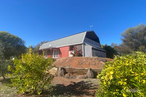 Property photo of 31 Herbert Road York WA 6302