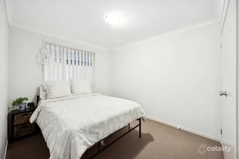 Property photo of 30 Figtree Boulevard Wadalba NSW 2259