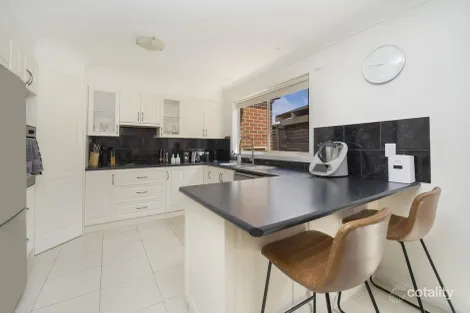 Property photo of 2/9 Katya Court Warrnambool VIC 3280