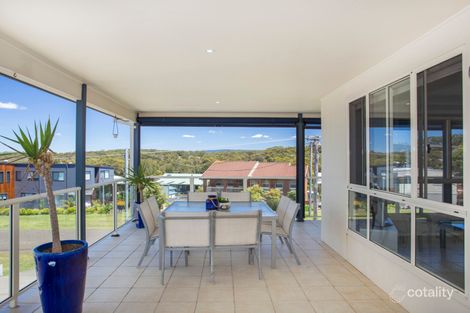 Property photo of 16 The Rampart Manyana NSW 2539
