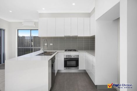 Property photo of 2/40B Devonshire Crescent Oak Flats NSW 2529