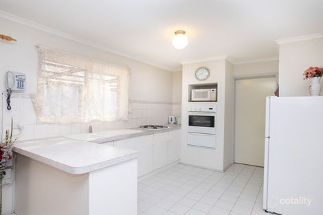Property photo of 14 Carmarthen Close Werribee VIC 3030