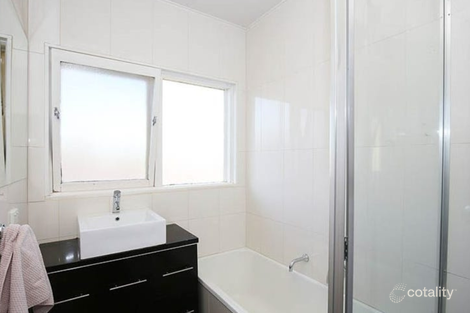 Property photo of 4/67 Wattle Valley Road Canterbury VIC 3126