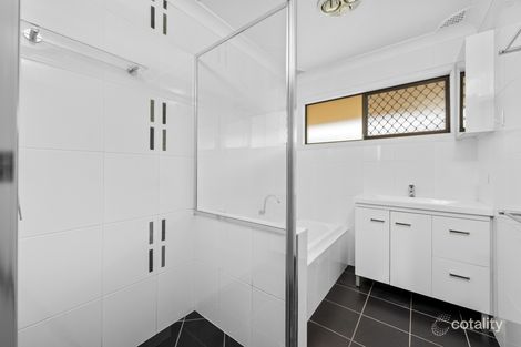 Property photo of 19 Ringara Street Manly West QLD 4179