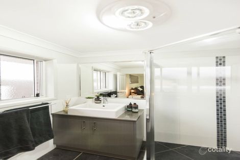 Property photo of 10 Tempest Drive Glenvale QLD 4350