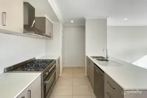 Property photo of 11 Freesia Drive Wallan VIC 3756