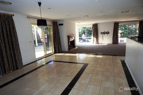 Property photo of 96 Kurrajong Road Narre Warren VIC 3805