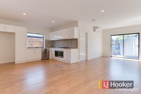 Property photo of 3/10 Myrtle Grove Doveton VIC 3177