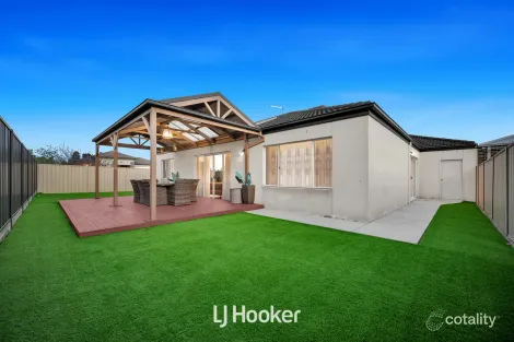 Property photo of 16 Oregano Drive Lynbrook VIC 3975