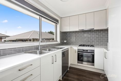 Property photo of 5 Endeavour Circuit Moss Vale NSW 2577