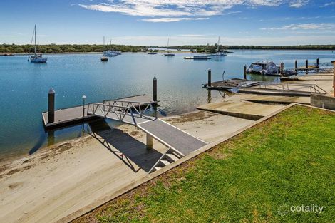 Property photo of 43 Hume Parade Paradise Point QLD 4216