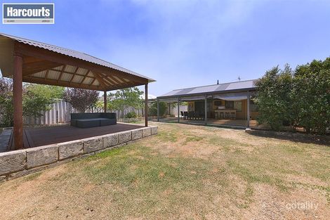 Property photo of 11 Ornata Bend Banksia Grove WA 6031