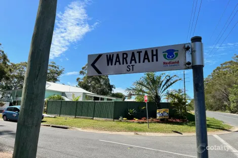 2 Waratah St, Russell Island, QLD 4184